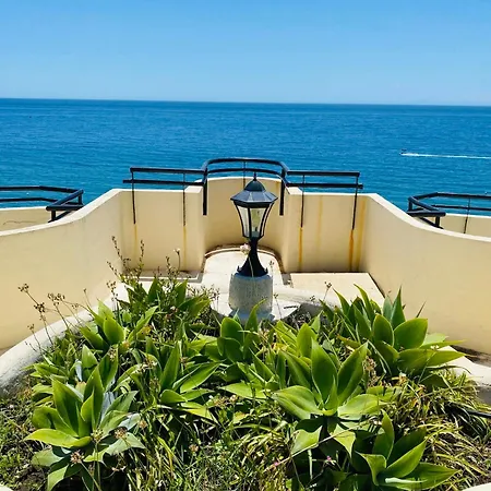 公寓 On The First Line Of The Sea With A View And Free Parking